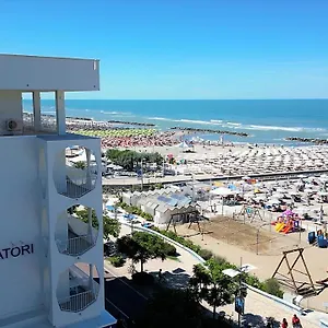 Ambasciatori - Davanti A Noi Solo Il Mare Hotel Misano Adriatico