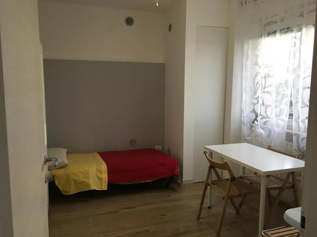Appartamento Con Due Camere Da Letto E Free Park Verona İtalya