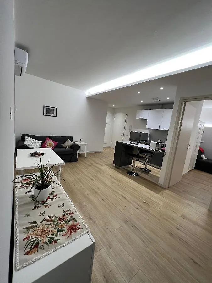 Daire Appartamento Con Due Camere Da Letto E Free Park Verona