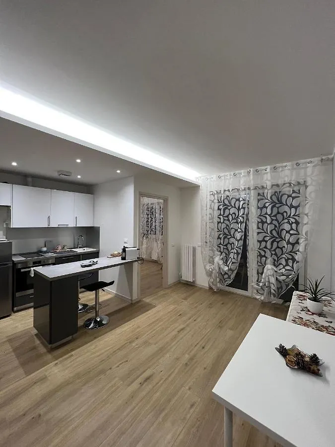 Daire Appartamento Con Due Camere Da Letto E Free Park Verona İtalya